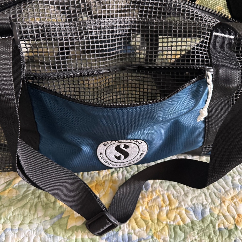 ScubaPro Mesh Roller Bag - Picture 4 of 7